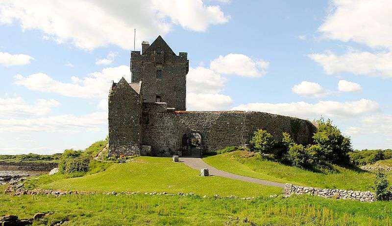 Dunguaire Castle